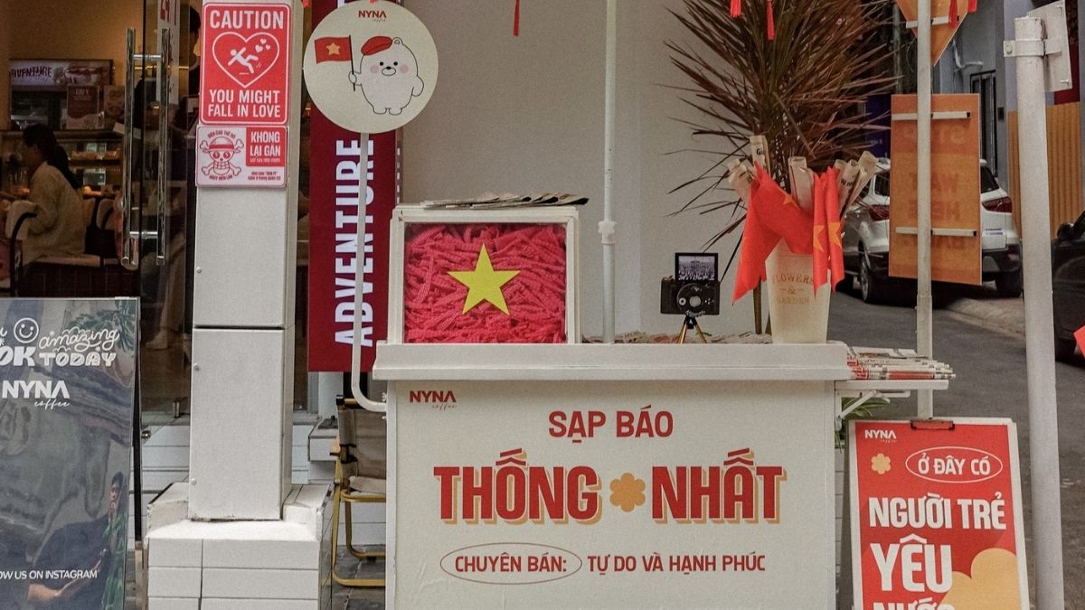 Trang trí tại gian hàng và xe bán hàng chào mừng lễ 2/9 - 2