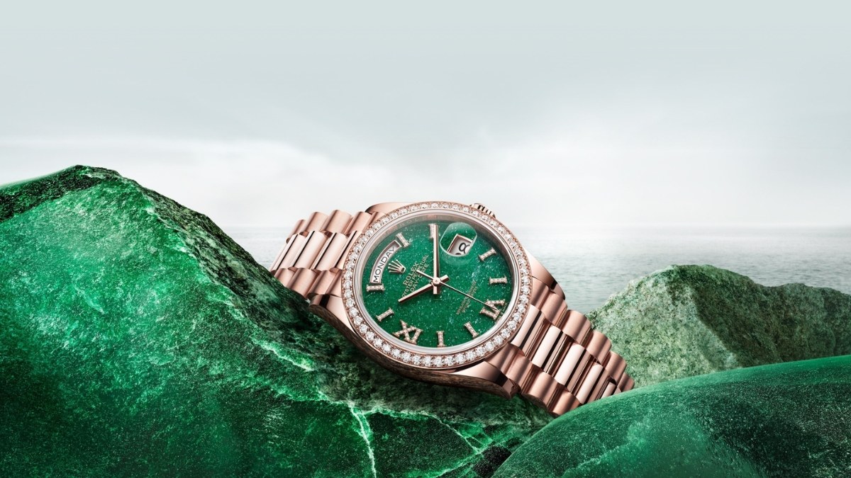 Hướng dẫn các cách check đồng hồ Rolex chính hãng với giá bán
