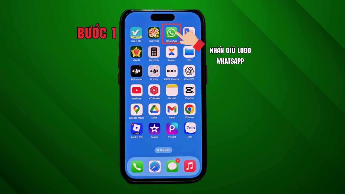 Cách đăng xuất WhatsApp trên điện thoại iphone - bước 1
