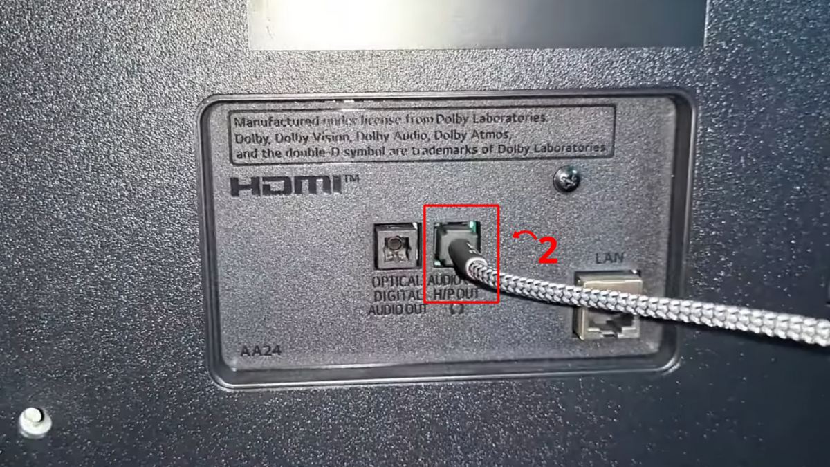 Cách kết nối loa Harman Kardon với TV qua dây AUX - bước 2