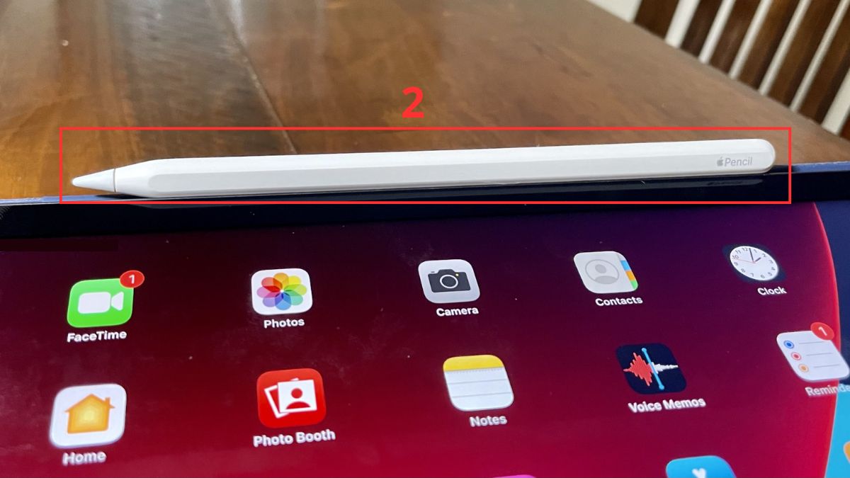 Cách sạc pin Apple Pencil 2 - bước 2