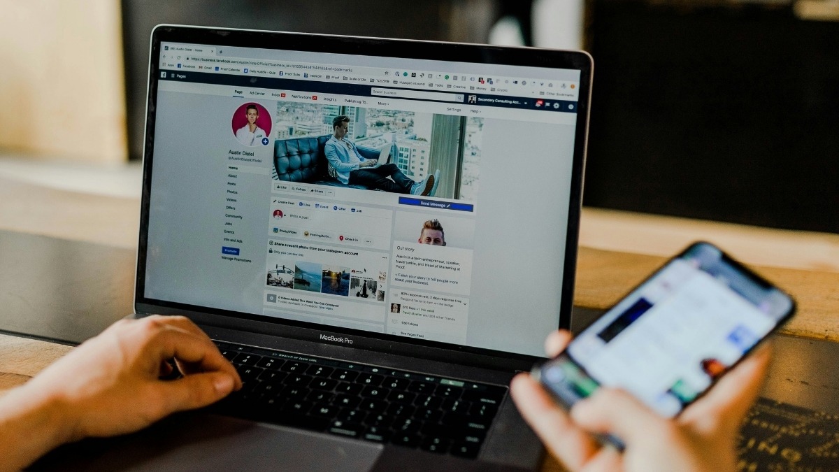 Lợi ích khi xem trang cá nhân Facebook