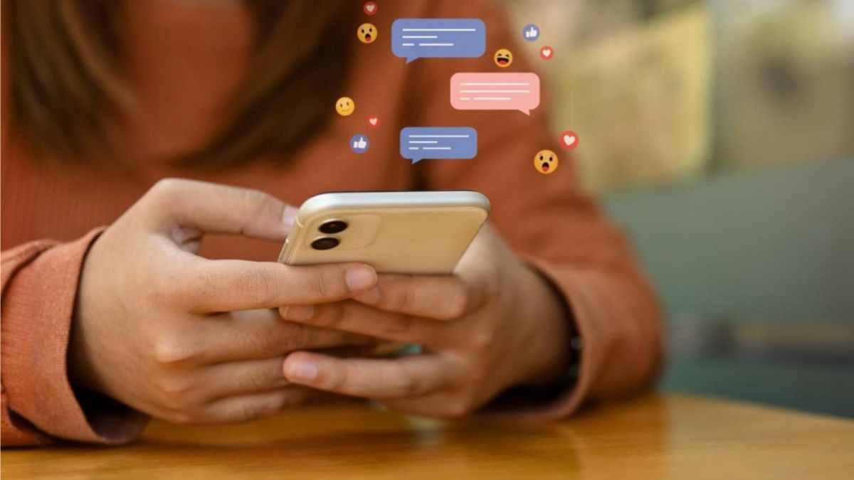 Tại sao cần chat với người lạ trên Facebook?