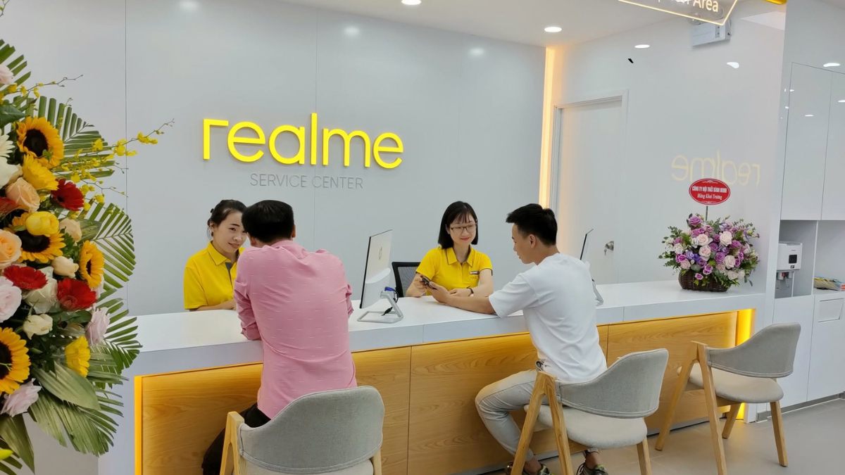 Kiểm tra trực tiếp tại trung tâm bảo hành realme - bước 3