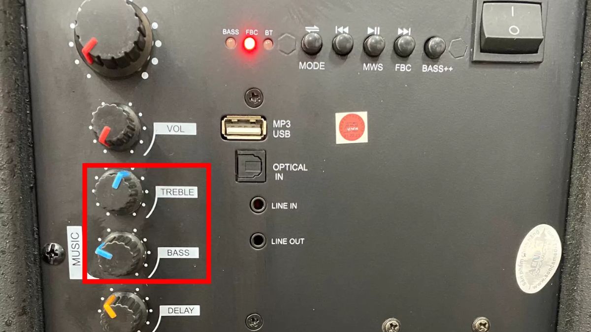 Chỉnh âm bass, treble và âm trung - chỉnh loa acnos