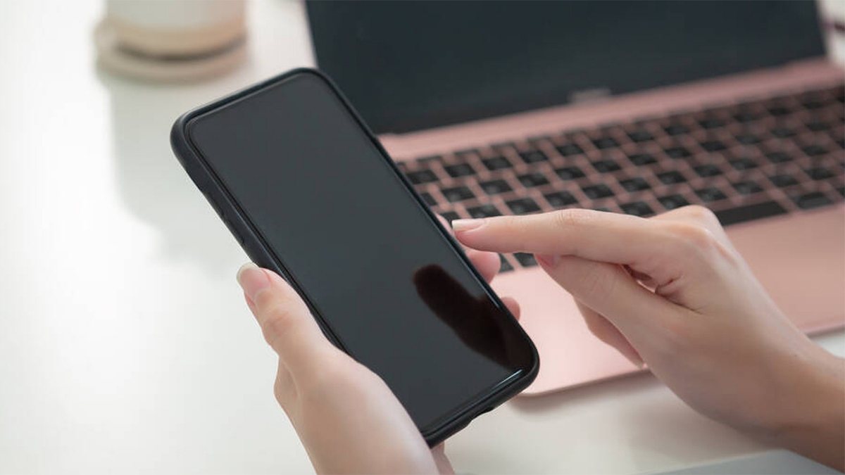 Có nên sửa điện thoại bị cháy màn hình tại nhà không?