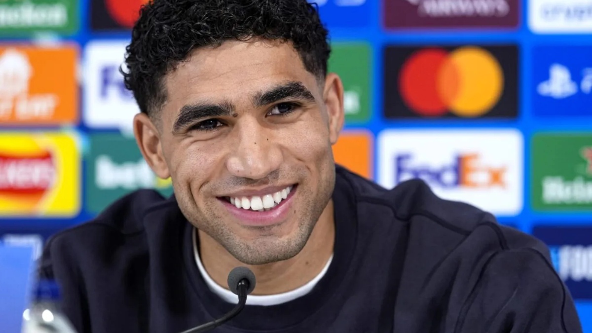 Đội hình mạnh nhất World Cup 2026 theo sơ đồ 4-3-3 - hậu vệ phải