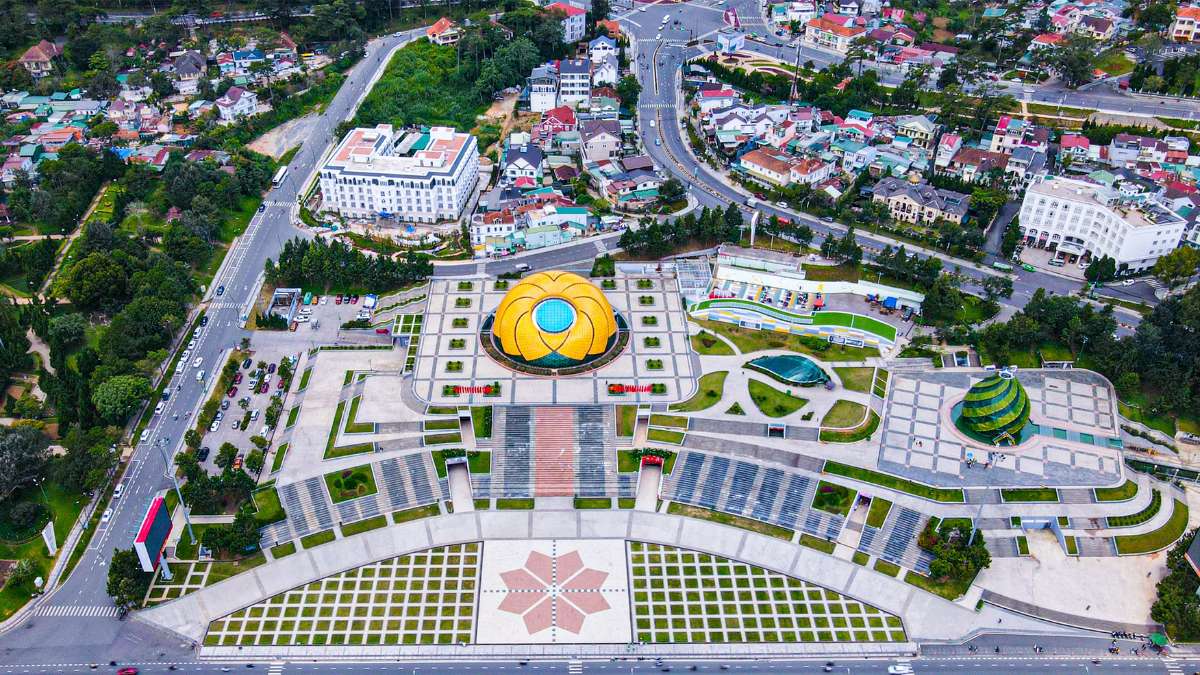 hình ảnh đà lạt đẹp Quảng trường Lâm Viên - 2