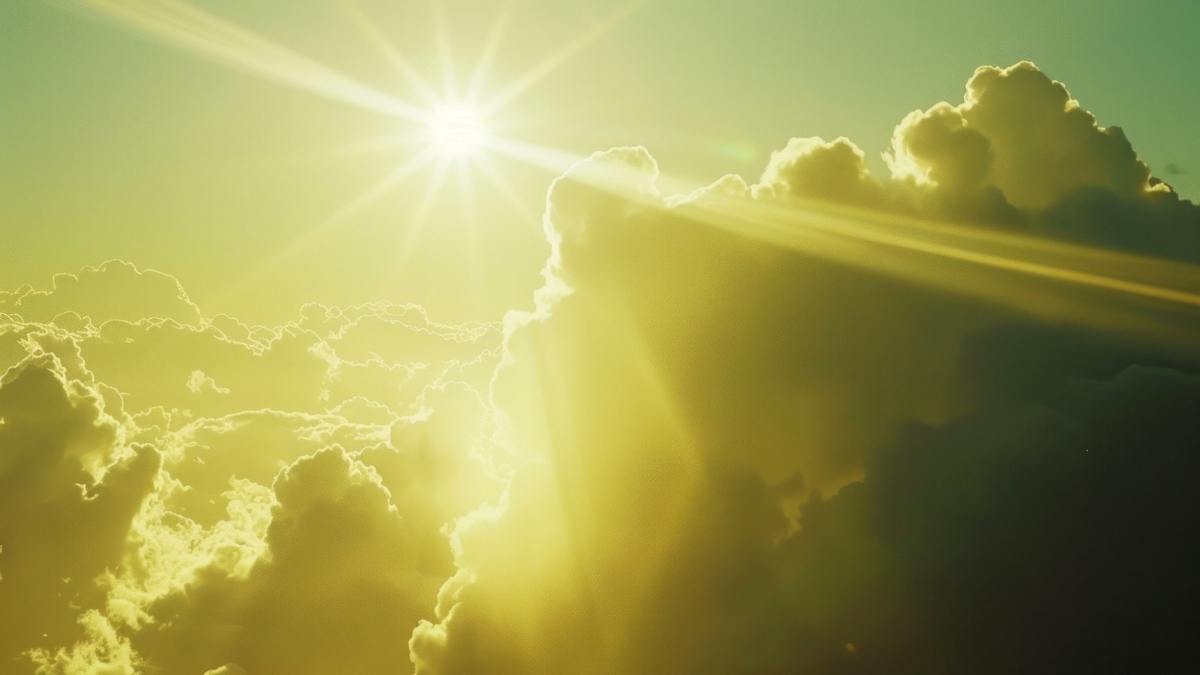 Hình ảnh mặt trời chiếu sáng rực rỡ - 6