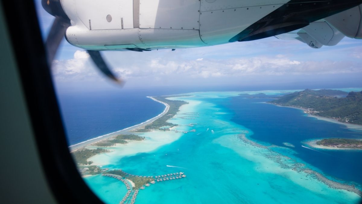 Hình ảnh máy bay nhìn từ cửa sổ - 6