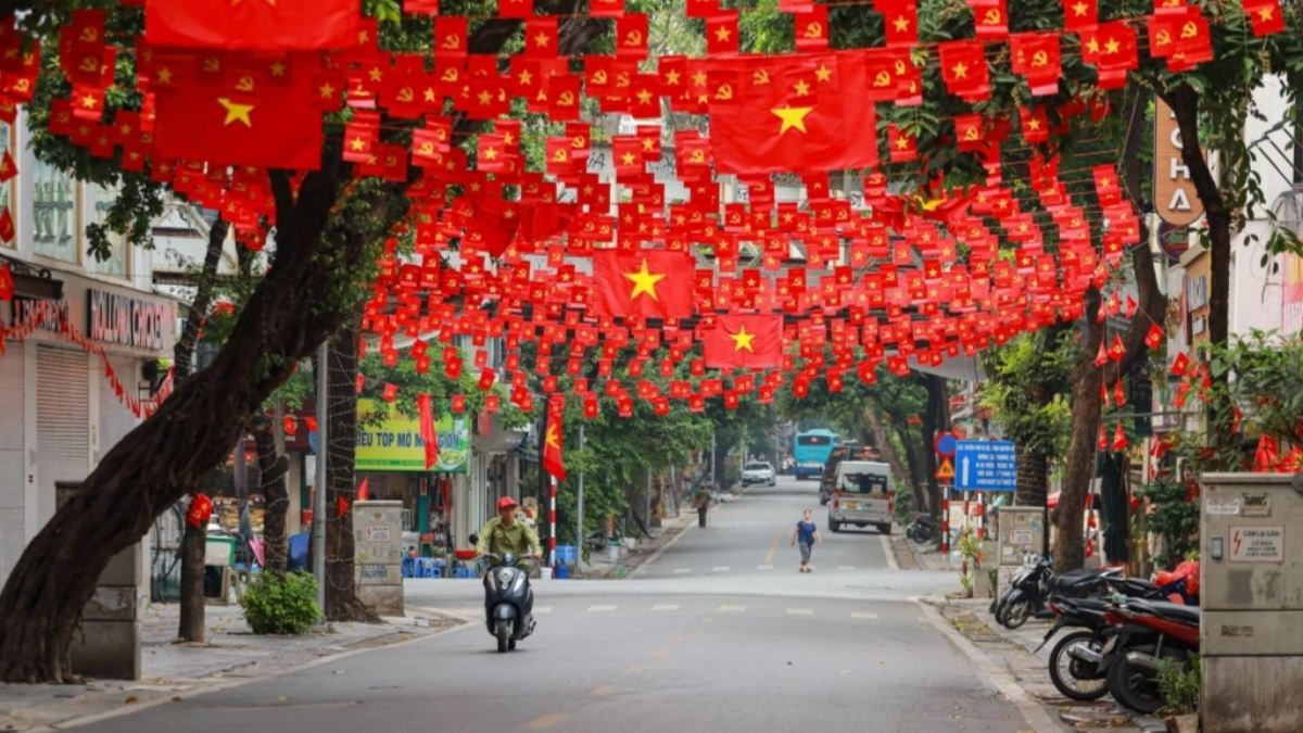 Hình ảnh phố phường ngày Tết Độc lập - 1