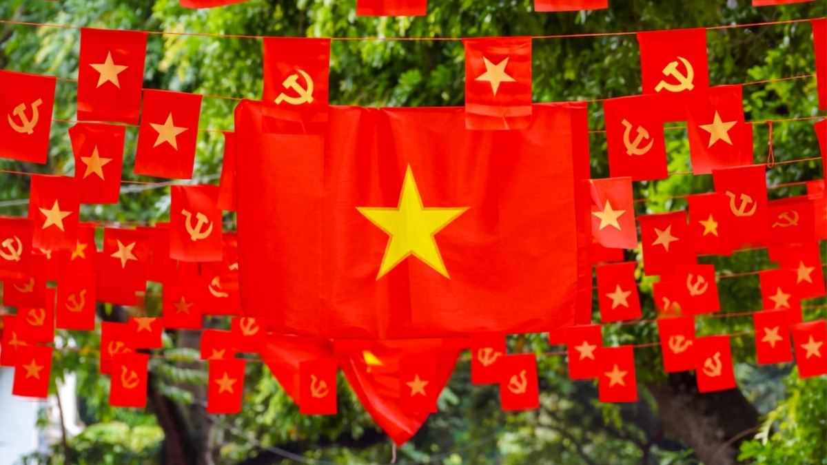 Hình ảnh cờ đỏ sao vàng ngày Tết Độc lập - 1
