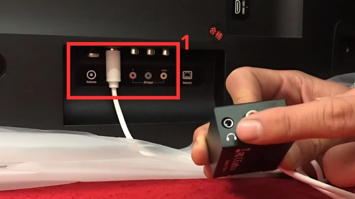 cách kết nối tivi Xiaomi với loa Kết nối qua bộ chuyển đổi S/PDIF - bước 1