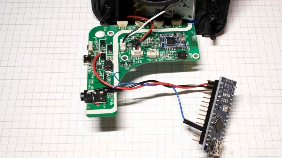 loa Bluetooth tự tắt nguồn Do loa bị hỏng mạch hay linh kiện