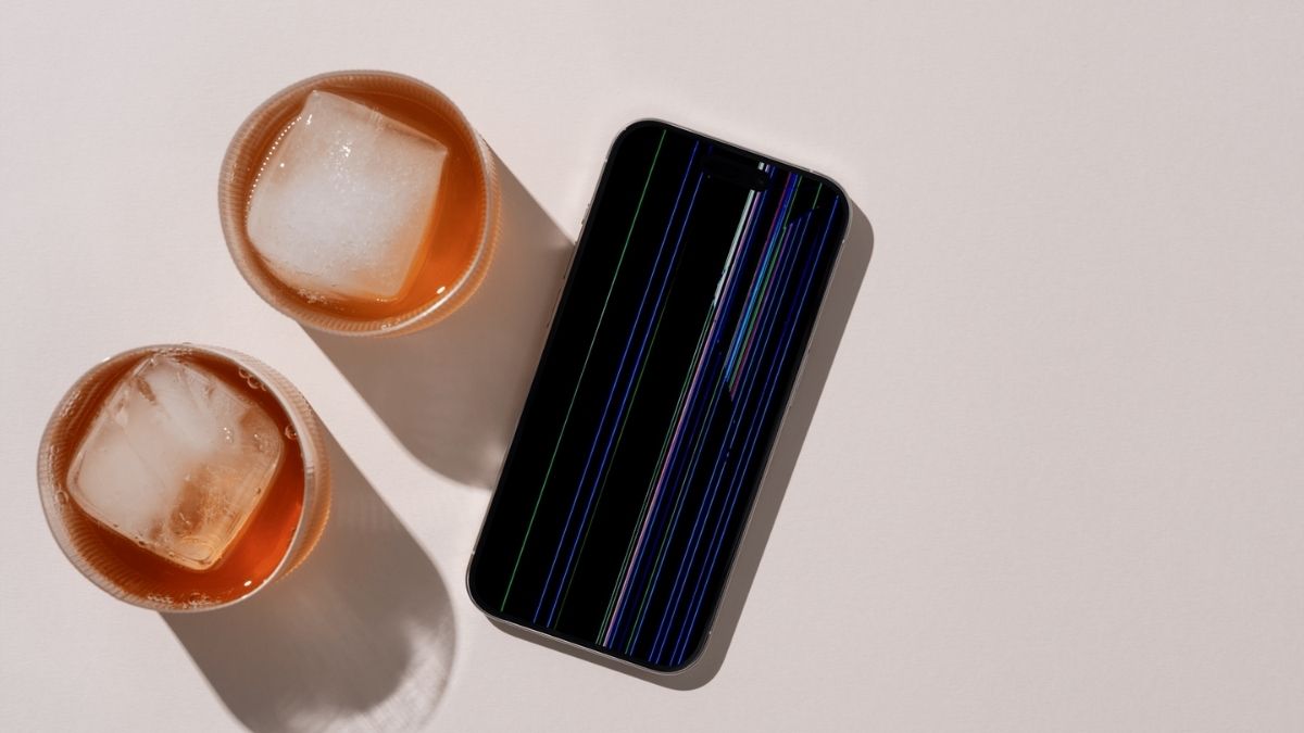 cách khắc phục Màn hình điện thoại bị nhiễu sọc dọc, sọc ngang