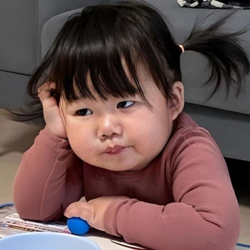 Meme em bé dỗi - 4