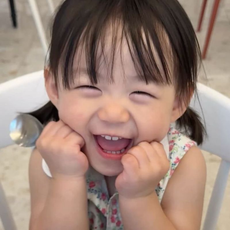 Meme cười ngại cute - 4