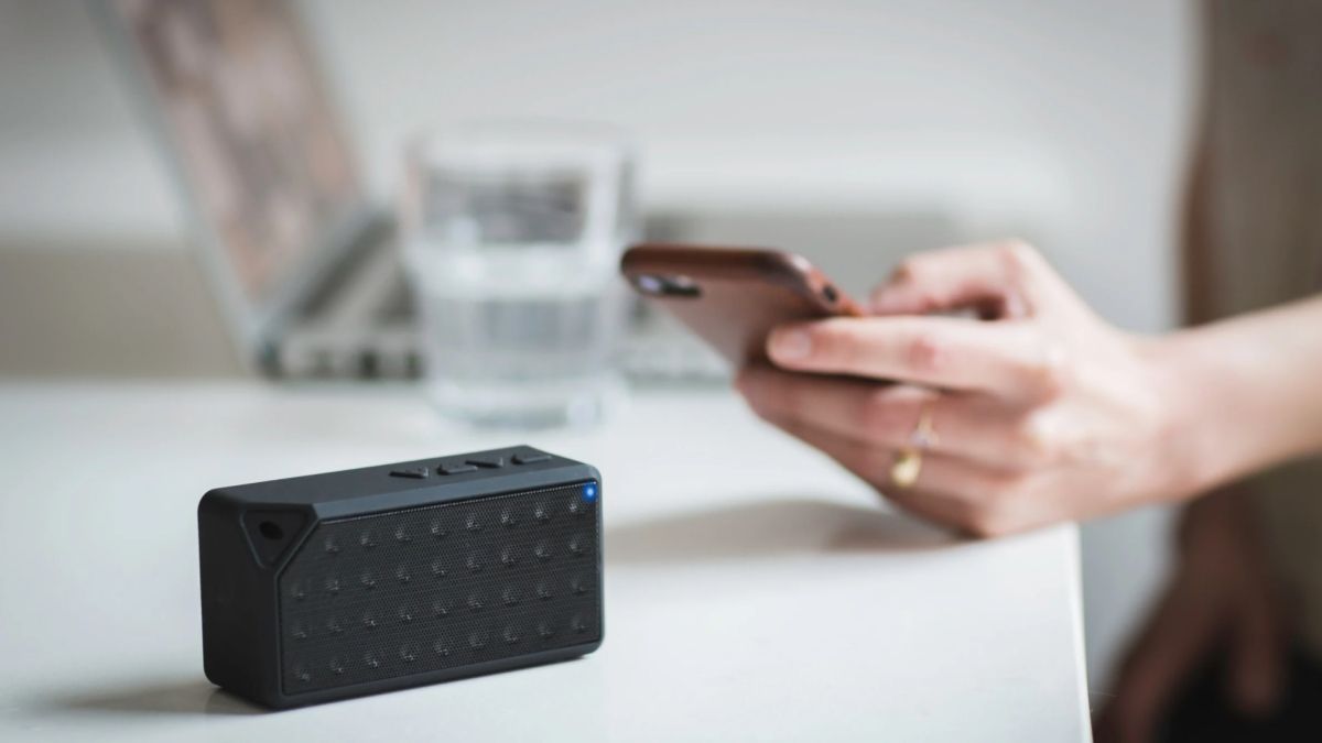 Có thể kết nối trực tiếp 2 loa Bluetooth trên điện thoại được không?