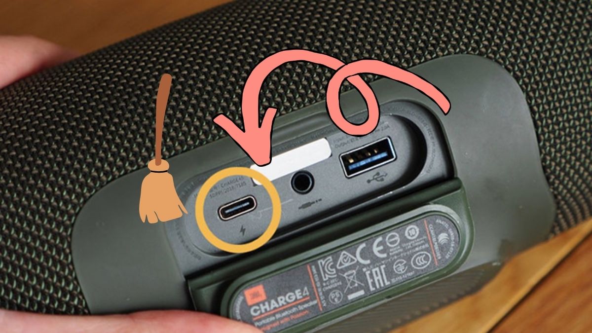 cách sửa loa Bluetooth không vào điện do cổng sạc bụi bẩn