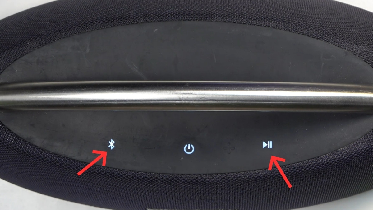 Cách sửa loa Harman Kardon không lên nguồn reset lại loa - bước 2