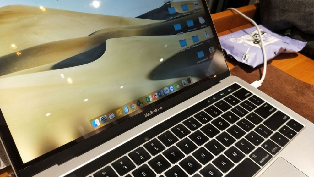 Lỗi đèn màn hình MacBook Pro 2017