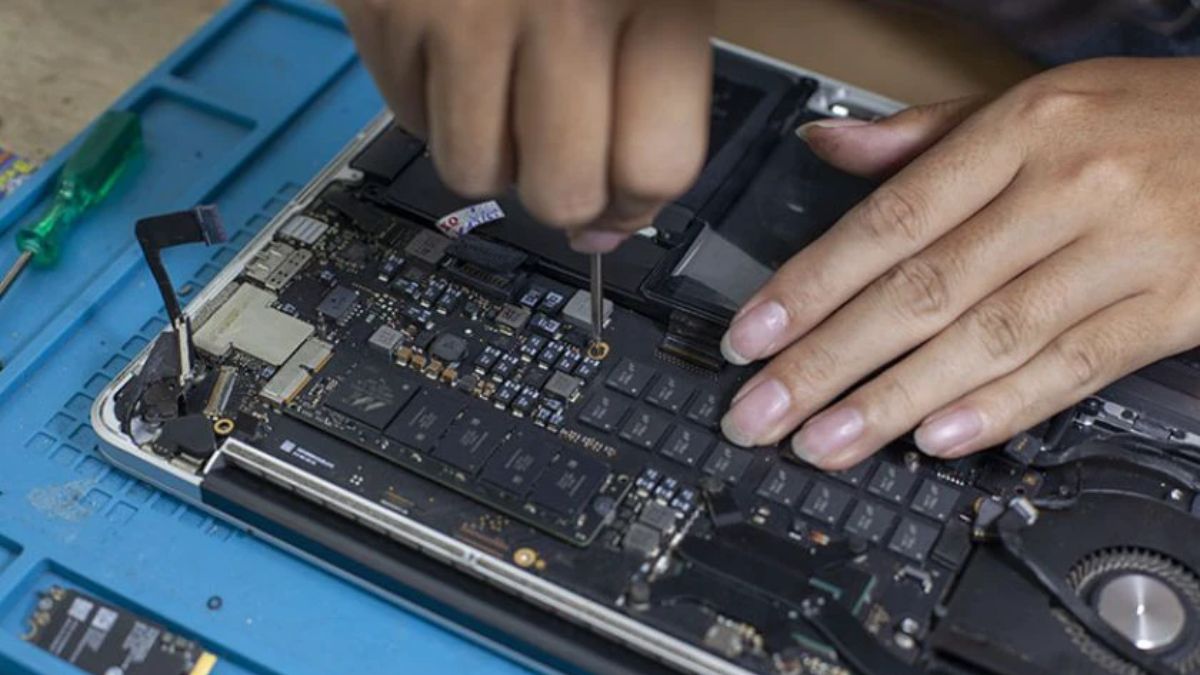 Màn hình MacBook bị sọc do hỏng card VGA