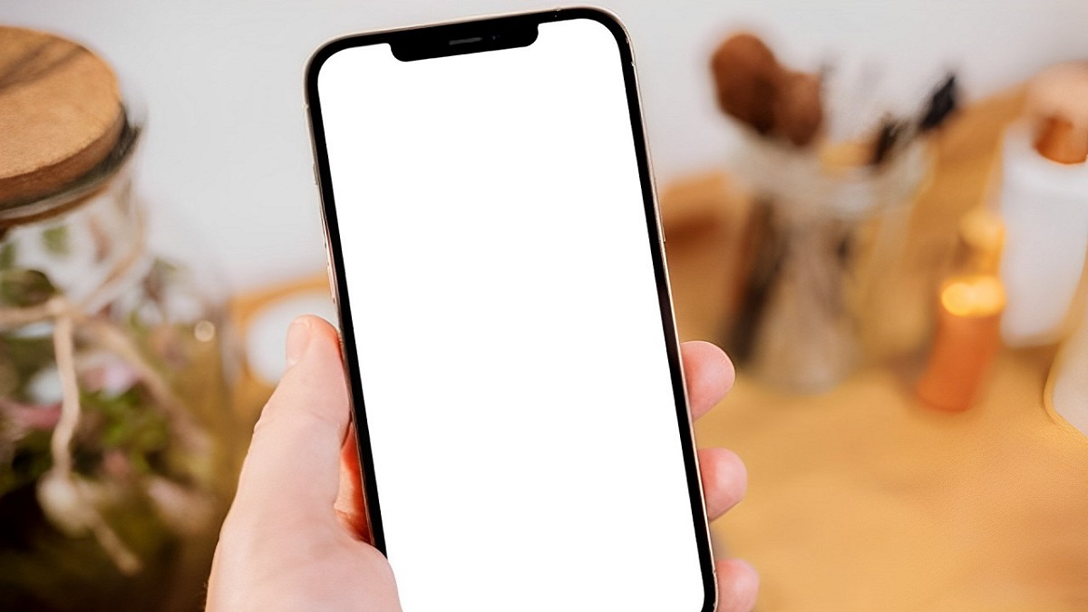 Lỗi iPhone bị trắng màn hình do tác động của nhiệt độ