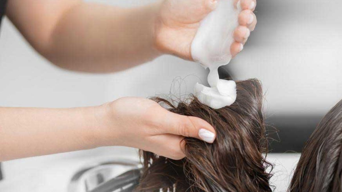 Mách Bạn Cách Chăm Sóc Tóc Khi Nhuộm Màu Đen Khói