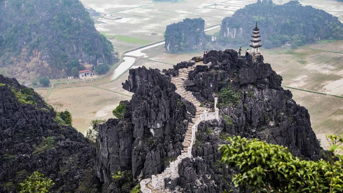 Danh lam thắng cảnh Ninh Bình Hang Múa