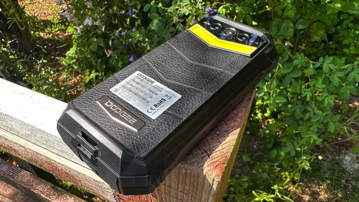 Mẫu điện thoại DOOGEE S100