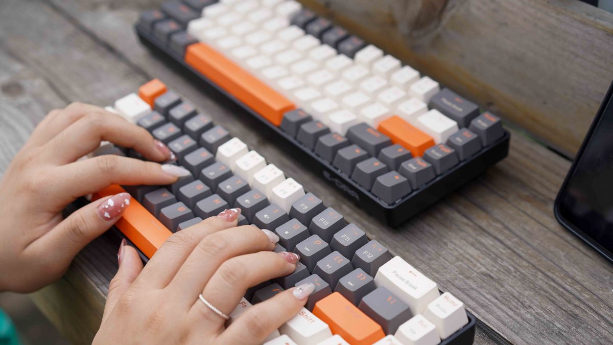 Chọn bàn phím cơ có tốc độ phản hồi nhanh khi chơi game