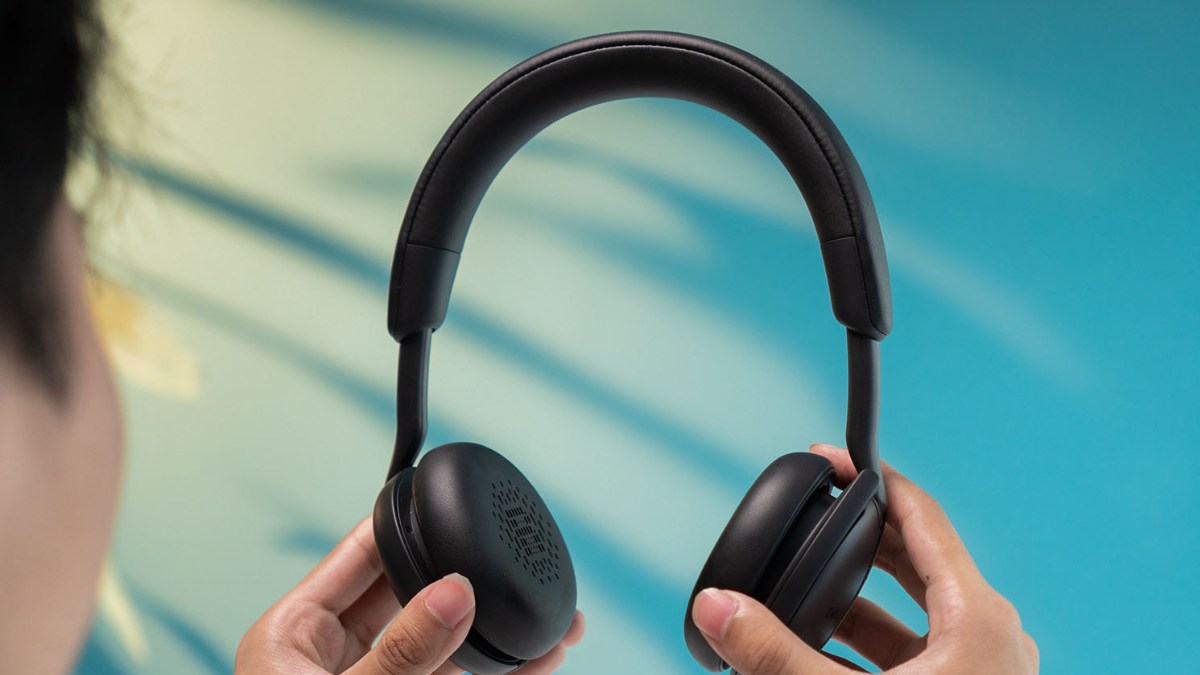 Không đeo tai nghe chụp tai quá lâu