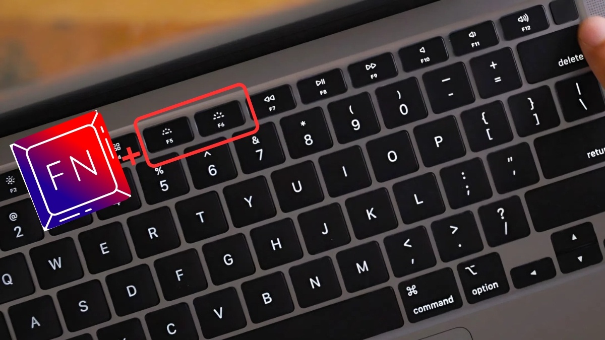 Tổ hợp bật đèn MacBook