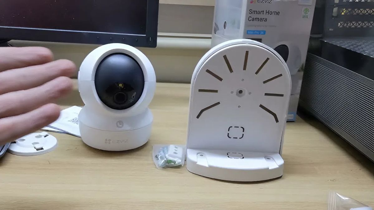 Lắp đặt đế camera Ezviz C6N