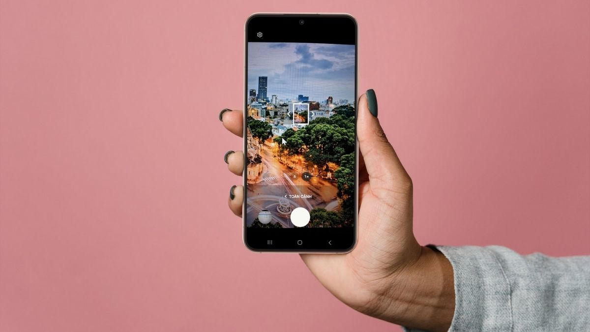 Giữ điện thoại cố định khi chụp ảnh 360 độ