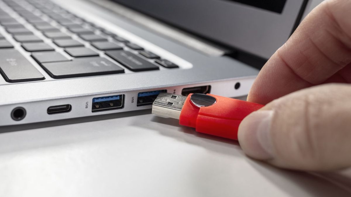 Cấm USB vào cổng kết nối