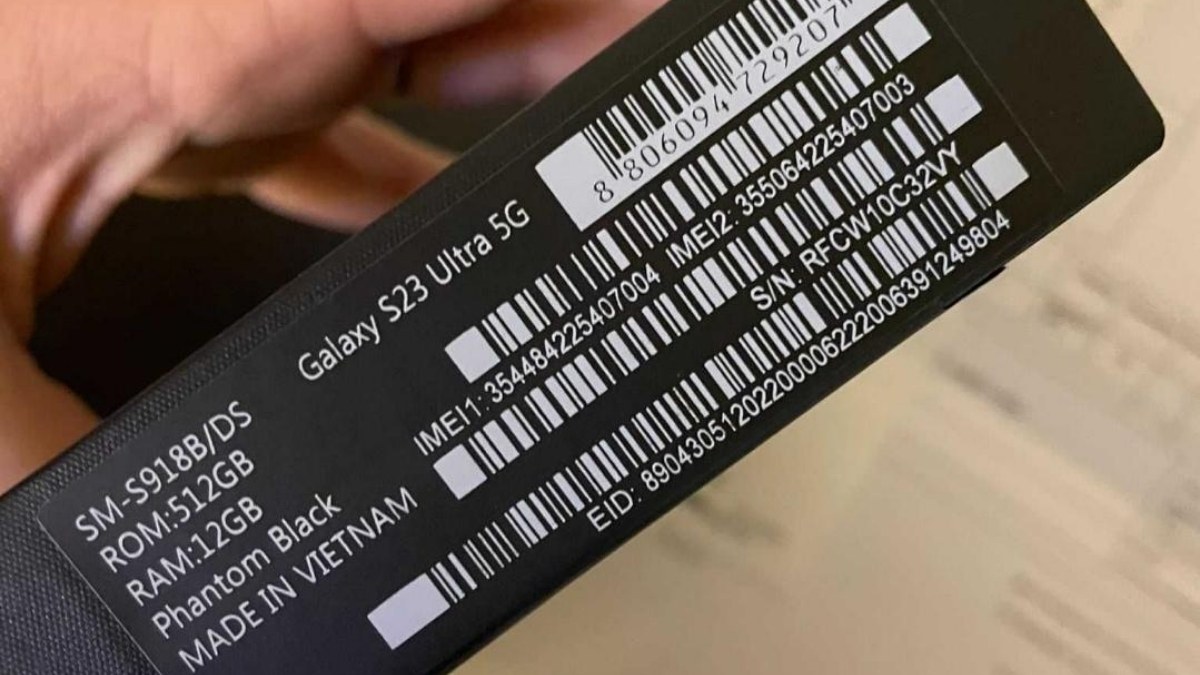 Đối chiếu IMEI trên hộp và hiển thị trong hệ thống