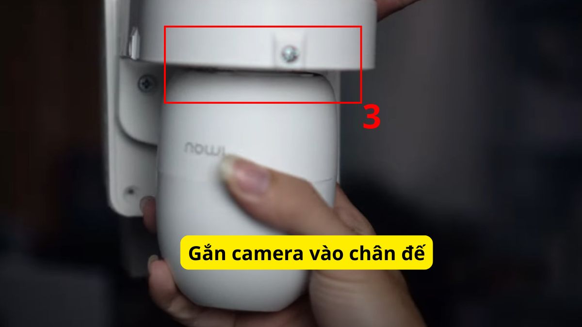 Gắn camera vào chân đế