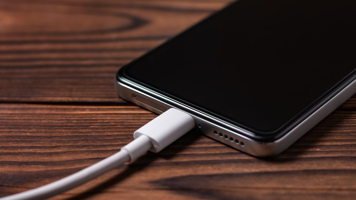 Không nên để cạn pin rồi mới sạc