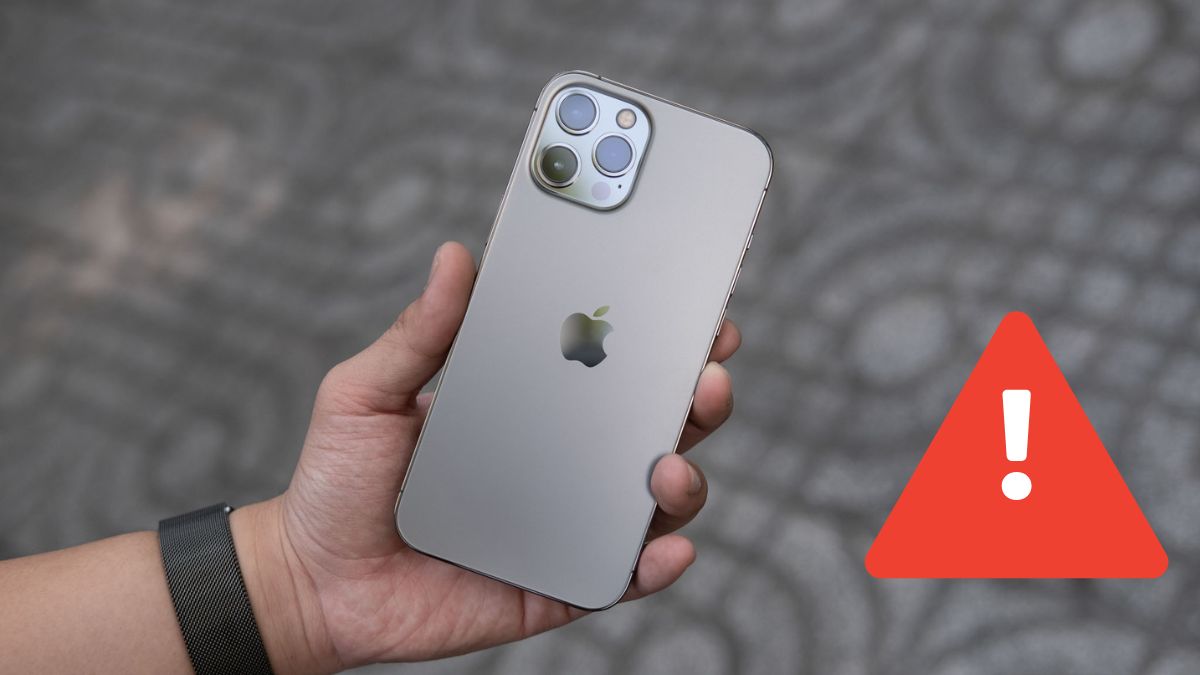 Máy bị nóng khi sạc là lỗi thường gặp trên các dòng iPhone 12