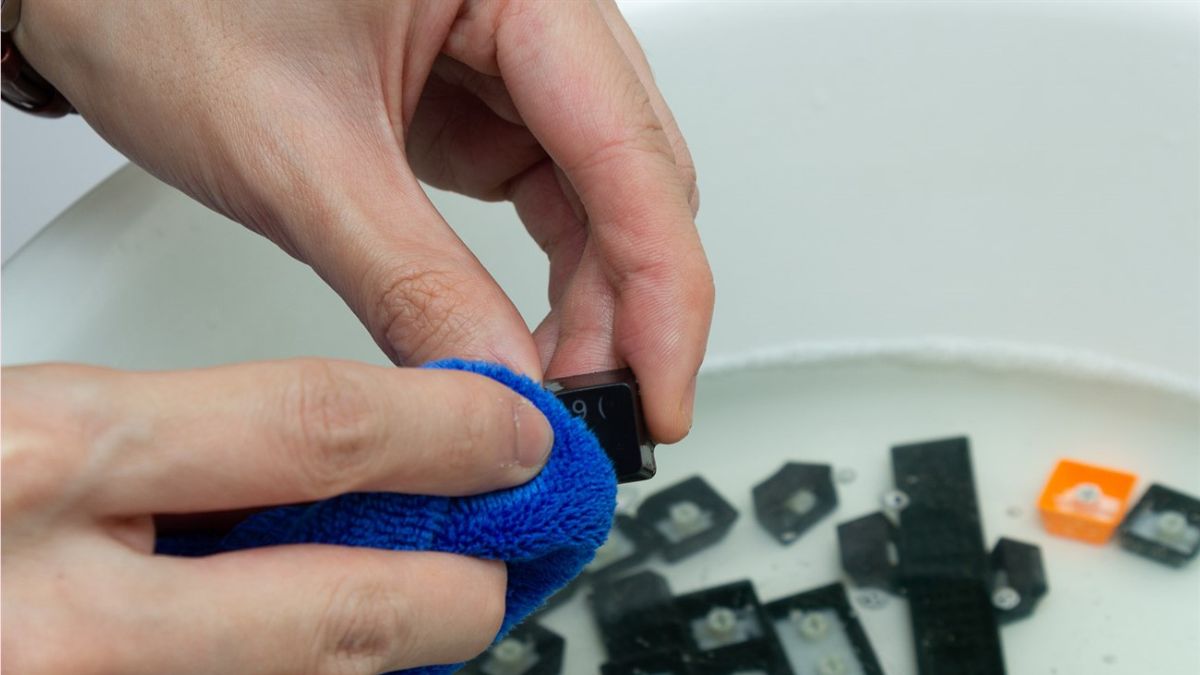 Vệ sinh lại keycap và switch