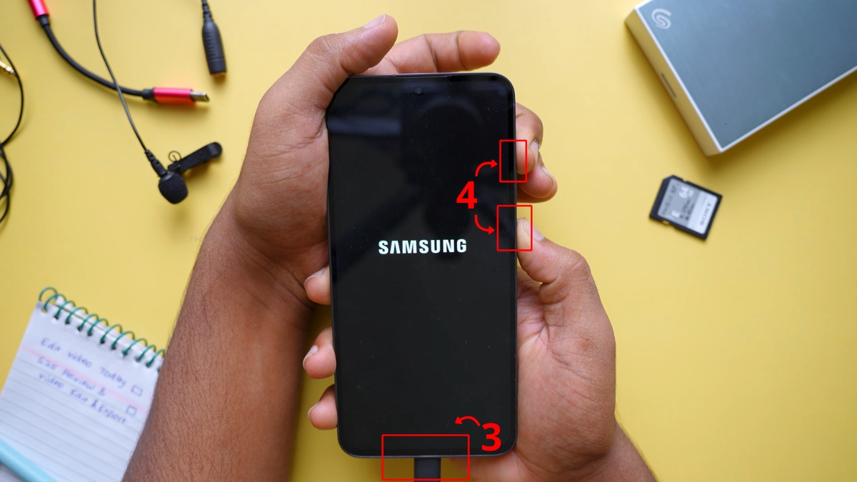 Khởi động lại máy Samsung