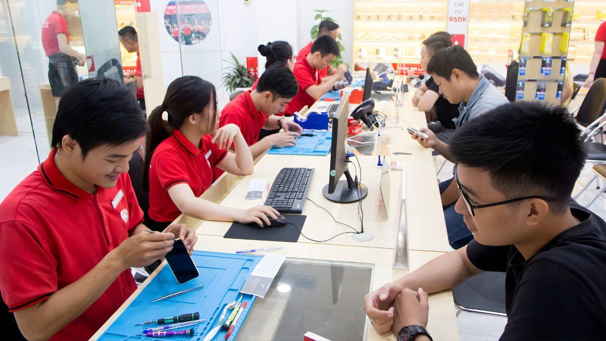 Điện Thoại Vui là địa chỉ sửa chữa điện thoại Samsung uy tín