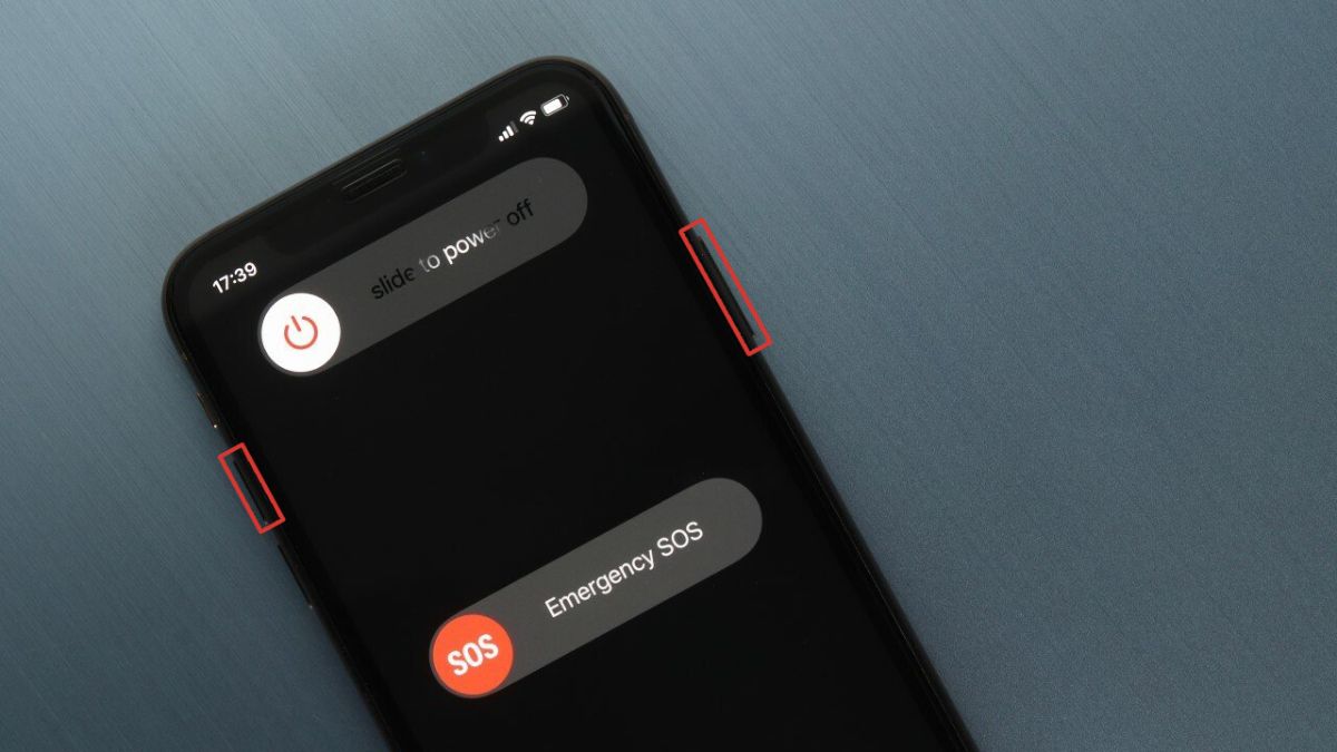 Khởi động lại máy