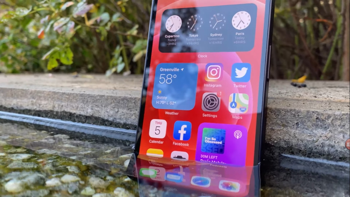 iPhone 12 có khả năng chống nước chuẩn IP68
