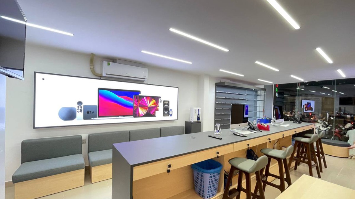 iPhone tự tắt nguồn nhưng mở không lên nên mang đến trung tâm bảo hành