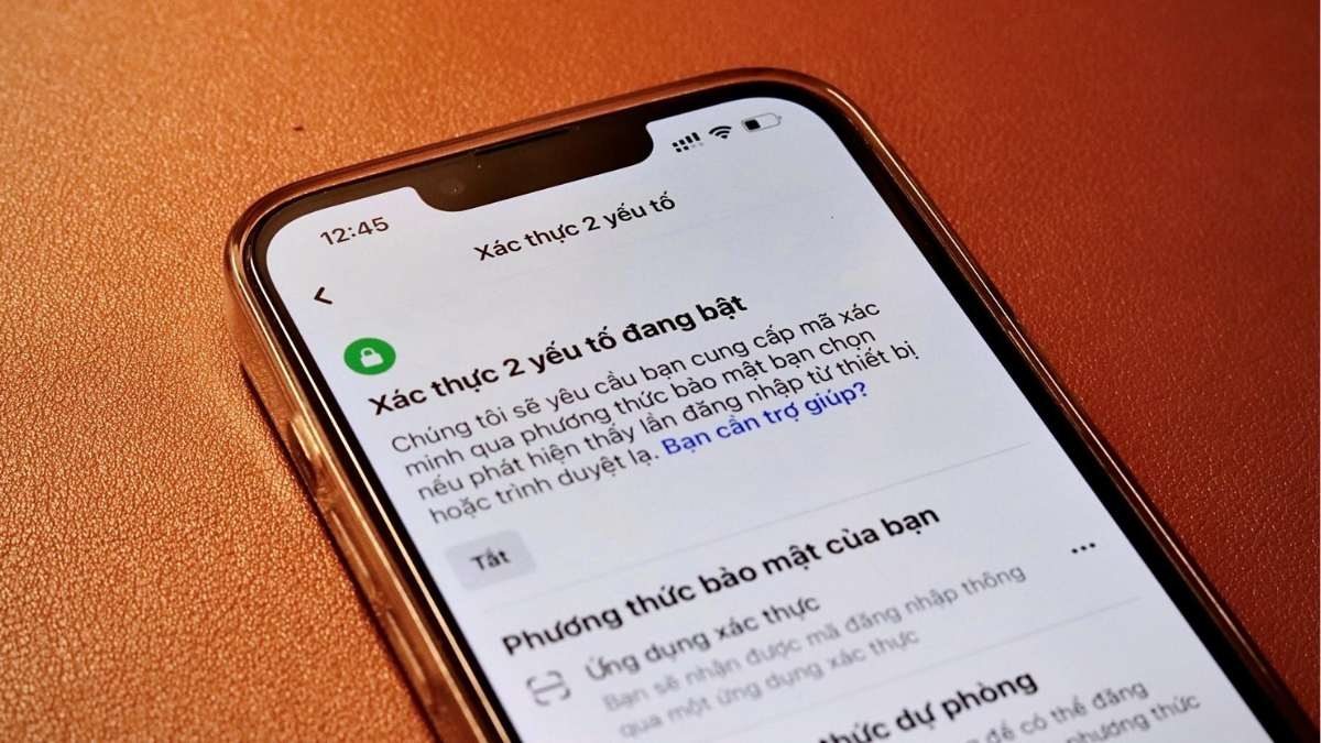 Sử dụng mật khẩu mạnh và xác thực 2 lớp