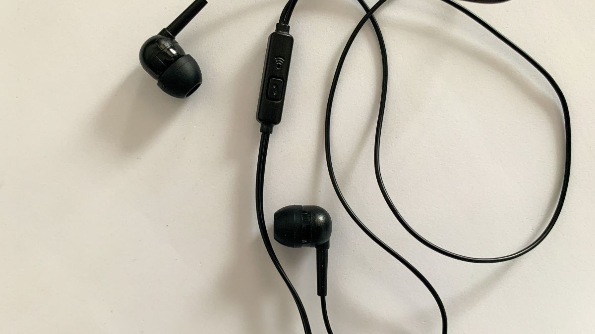 Không tự ý tháo rời linh kiện tai nghe