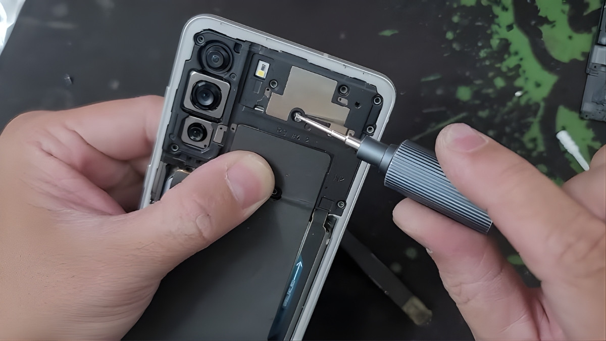 Giá thay vân tay Samsung tùy thuộc vào model và linh kiện