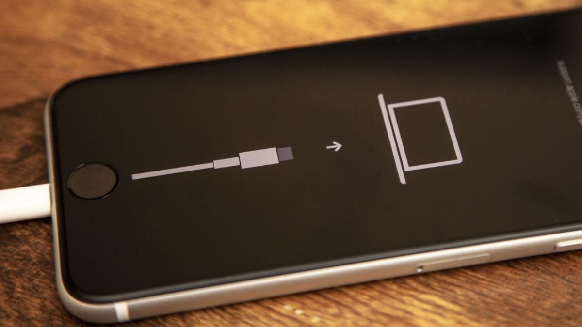 Nguyên nhân gây ra lỗi restore iPhone có thể do file firmware bị hỏng trong quá trình tải